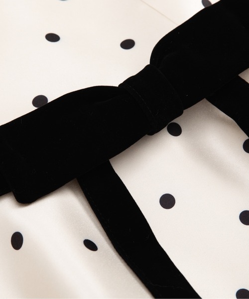 LA POMME petit(ラポミ・プチ)の「Polka Dot Satin Midi Slip Dress/ポルカドット柄サテンミディスリップドレス(ワンピース・レディース・アイボリー・FREE)」の4枚目の写真