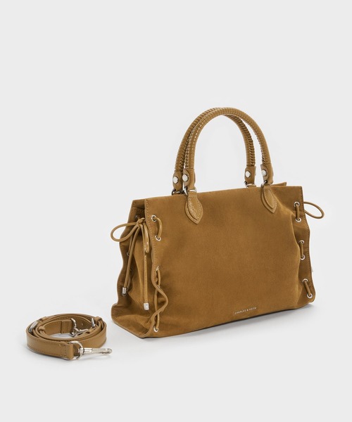 CHARLES & KEITH(チャールズ & キース)の「Nylah ラージナイラ グロメット レースアップ トートバッグ(トートバッグ・レディース・サンドベージュ・L)」の8枚目の写真