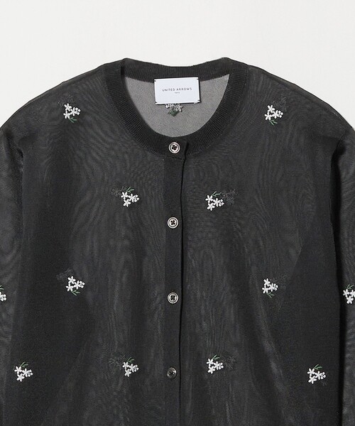 UNITED ARROWS(ユナイテッドアローズ)の「シアー フラワー カーディガン(カーディガン/ボレロ・レディース・ホワイト/ブラック・FREE)」の5枚目の写真