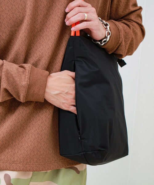 SML(エスエムエル)の「【SML/エスエムエル】CODE BUCKET BAG ショルダーバッグ 撥水(ショルダーバッグ・メンズ・ブラック・FREE)」の10枚目の写真