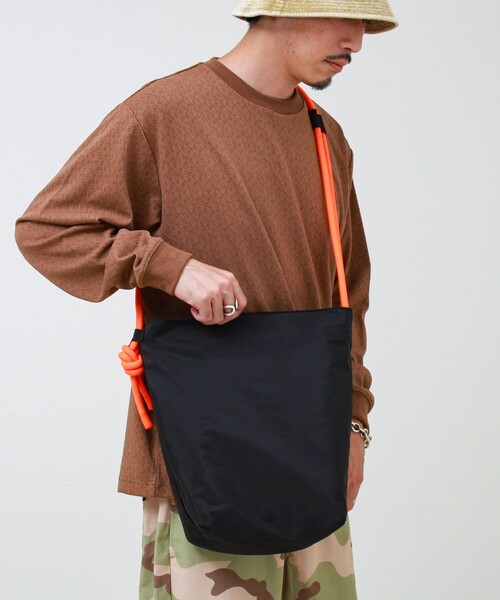 SML(エスエムエル)の「【SML/エスエムエル】CODE BUCKET BAG ショルダーバッグ 撥水(ショルダーバッグ・メンズ・ブラック・FREE)」の11枚目の写真