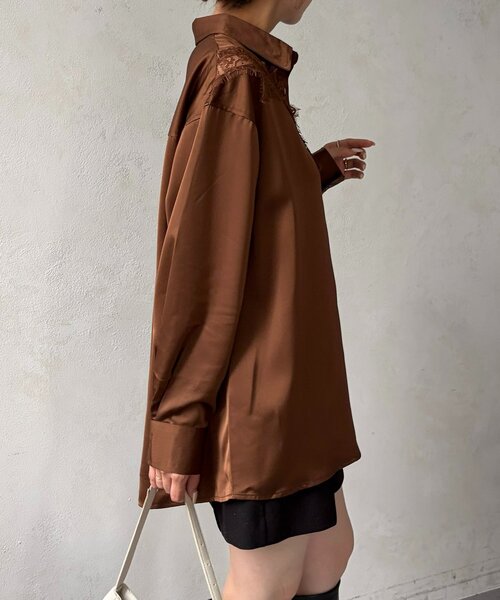 Thevon(ゼボン)の「レース切替サテンシャツ(シャツ/ブラウス・レディース・ボルドー/ブラック/アイボリー/ブラウン・FREE)」の16枚目の写真