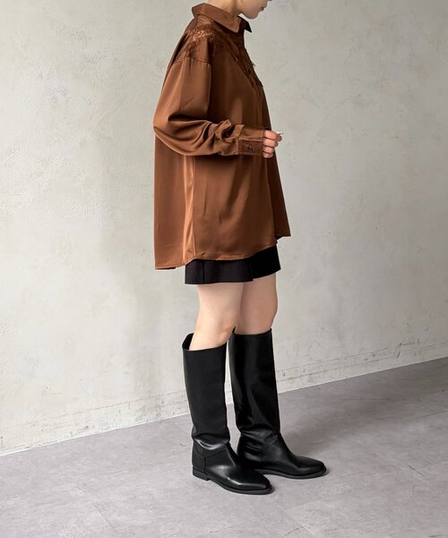 Thevon(ゼボン)の「レース切替サテンシャツ(シャツ/ブラウス・レディース・ボルドー/ブラック/アイボリー/ブラウン・FREE)」の20枚目の写真