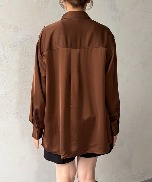 Thevon(ゼボン)の「レース切替サテンシャツ(シャツ/ブラウス・レディース・ボルドー/ブラック/アイボリー/ブラウン・FREE)」の22枚目の写真