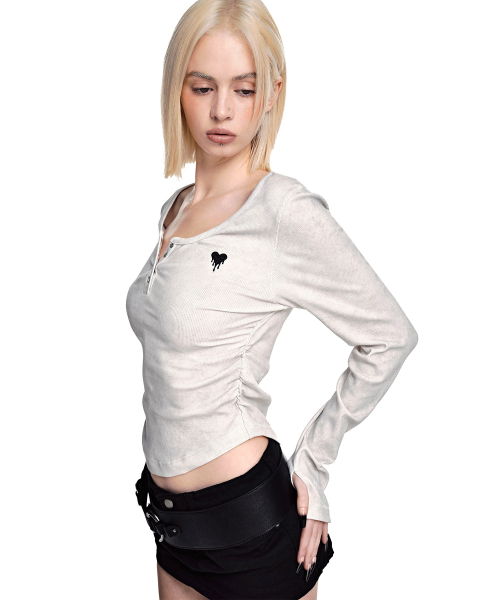 SECONDMONO（セカンドモノローグ）の「スリムフィット ピグメント スクープヘンリートップ [IVORY]_SEWTS041IVORY（Tシャツ/カットソー・レディース・その他・F）」の2枚目の写真