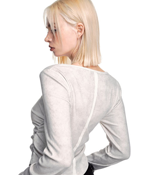 SECONDMONO（セカンドモノローグ）の「スリムフィット ピグメント スクープヘンリートップ [IVORY]_SEWTS041IVORY（Tシャツ/カットソー・レディース・その他・F）」の3枚目の写真