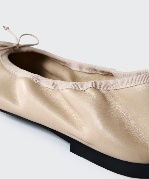 MUSINSA STANDARD WOMAN（ムシンサスタンダードウーマン）の「ウィメンズシャーリングバレリーナフラットシューズ[ベージュ]（バレエシューズ・レディース・その他・23cm/23.5cm/24cm/24.5cm/25cm）」の7枚目の写真