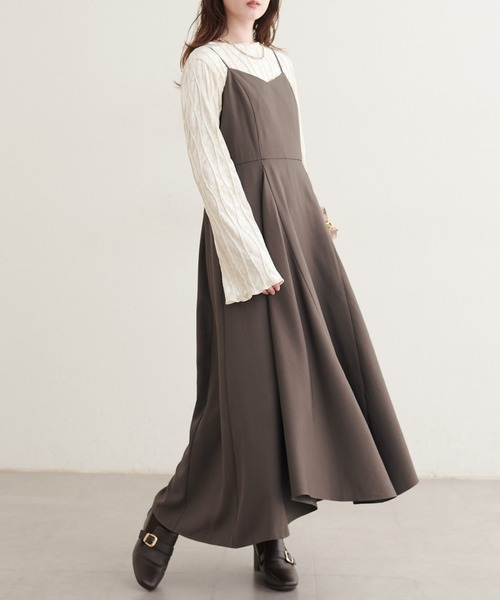 natural couture(ナチュラルクチュール)の「三角マチラッフルキャミワンピース(ワンピース・レディース・ブラック/モカ/ドット/ベージュ・FREE)」の16枚目の写真