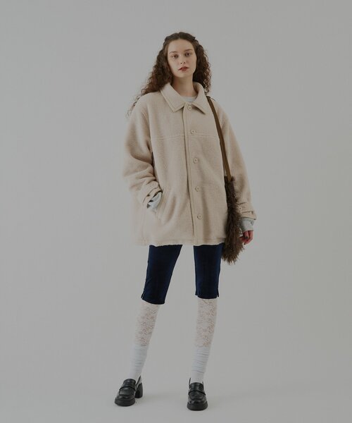 WHIMSIC(ウィムジック)の「【UNISEX】ボアフリースカーコート(その他アウター・レディース・ブラック/アイボリー・FREE)」の10枚目の写真
