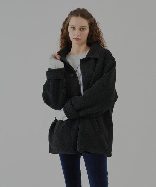 WHIMSIC(ウィムジック)の「【UNISEX】ボアフリースカーコート(その他アウター・レディース・ブラック/アイボリー・FREE)」の20枚目の写真
