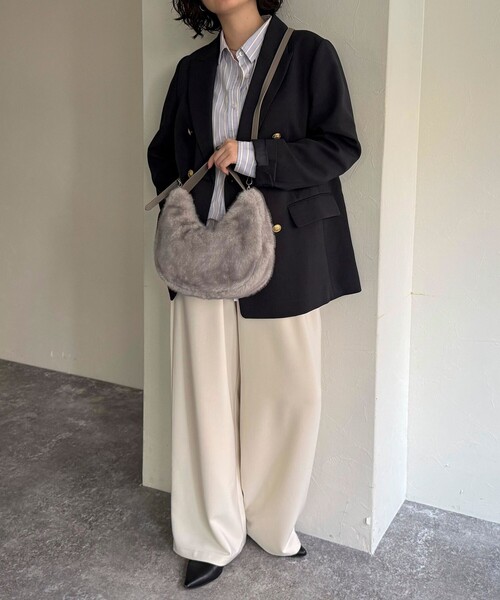 fredy emue（フレディエミュ）の「ファーラウンド2WAＹバッグ（ショルダーバッグ・レディース・ブラウン系その他/グレー・FREE）」の7枚目の写真