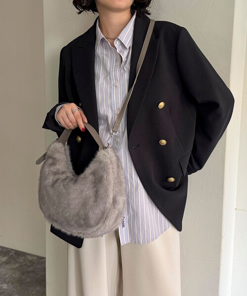fredy emue（フレディエミュ）の「ファーラウンド2WAＹバッグ（ショルダーバッグ・レディース・ブラウン系その他/グレー・FREE）」の8枚目の写真