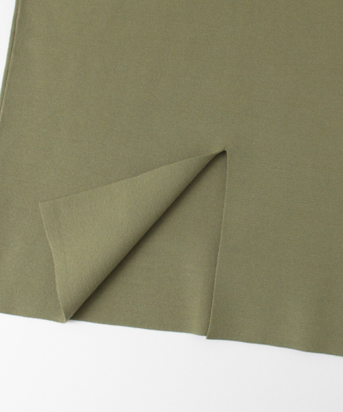 URBAN RESEARCH（アーバンリサーチ）の「UR  ミラノリブタイトスカート	（スカート・レディース・オフホワイト/ブラック/カーキ・FREE）」の9枚目の写真