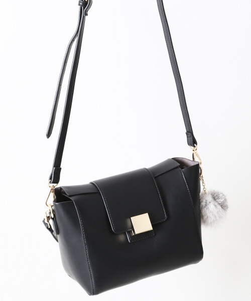 interstaple（インターステイプル）の「【WEB限定】ファー付きインバッグミニショルダー（ショルダーバッグ・レディース・ベージュ/ブラック/グレー・FREE）」の4枚目の写真