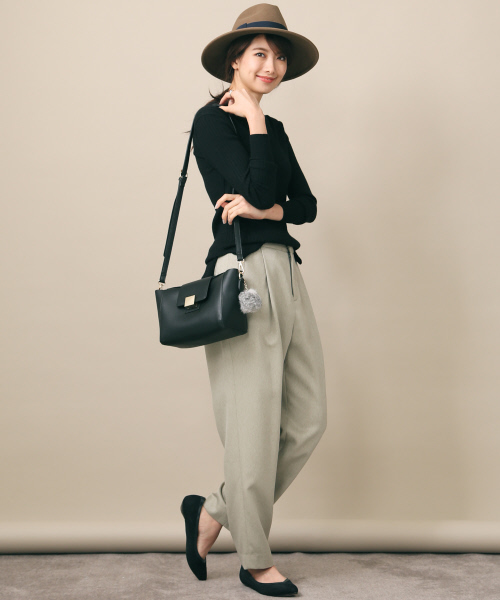 interstaple（インターステイプル）の「【WEB限定】ファー付きインバッグミニショルダー（ショルダーバッグ・レディース・ベージュ/ブラック/グレー・FREE）」の10枚目の写真