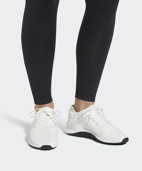 adidas（アディダス）の「オリジナルス イー キュー ティー レーシング [EQT RACING ADV PK W]（スニーカー・レディース・ホワイト/ブラック・22.5cm/23.5cm/24.5cm/25.5cm/23.0cm/24.0cm/25.0cm/22.0cm）」の6枚目の写真