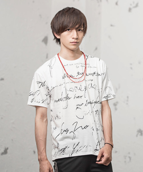 MinoriTY（マイノリティ）の「総柄Ｔシャツ（Tシャツ/カットソー・メンズ・ホワイト系その他/ブラック系その他/ホワイト系その他2/ブラック系その他2/ホワイト系その他3/ベージュ系その他/ホワイト系その他4/ブルー系その他・M/L）」の2枚目の写真