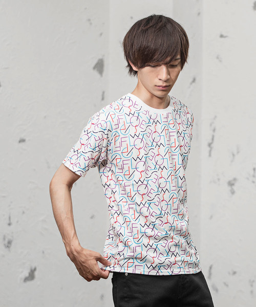 MinoriTY（マイノリティ）の「総柄Ｔシャツ（Tシャツ/カットソー・メンズ・ホワイト系その他/ブラック系その他/ホワイト系その他2/ブラック系その他2/ホワイト系その他3/ベージュ系その他/ホワイト系その他4/ブルー系その他・M/L）」の3枚目の写真