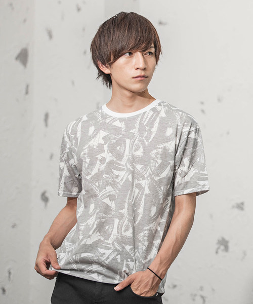 MinoriTY（マイノリティ）の「総柄Ｔシャツ（Tシャツ/カットソー・メンズ・ホワイト系その他/ブラック系その他/ホワイト系その他2/ブラック系その他2/ホワイト系その他3/ベージュ系その他/ホワイト系その他4/ブルー系その他・M/L）」の4枚目の写真