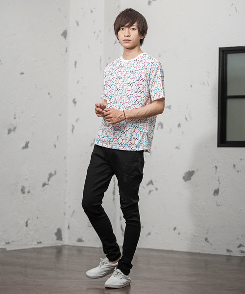 MinoriTY（マイノリティ）の「総柄Ｔシャツ（Tシャツ/カットソー・メンズ・ホワイト系その他/ブラック系その他/ホワイト系その他2/ブラック系その他2/ホワイト系その他3/ベージュ系その他/ホワイト系その他4/ブルー系その他・M/L）」の10枚目の写真