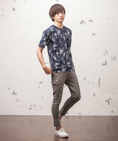 MinoriTY（マイノリティ）の「総柄Ｔシャツ（Tシャツ/カットソー・メンズ・ホワイト系その他/ブラック系その他/ホワイト系その他2/ブラック系その他2/ホワイト系その他3/ベージュ系その他/ホワイト系その他4/ブルー系その他・M/L）」の16枚目の写真