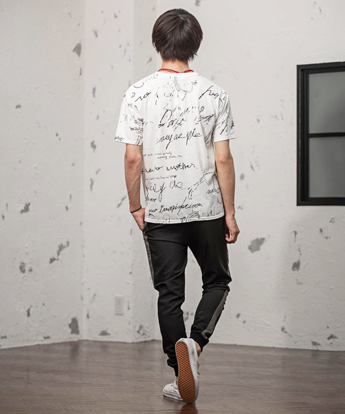 MinoriTY（マイノリティ）の「総柄Ｔシャツ（Tシャツ/カットソー・メンズ・ホワイト系その他/ブラック系その他/ホワイト系その他2/ブラック系その他2/ホワイト系その他3/ベージュ系その他/ホワイト系その他4/ブルー系その他・M/L）」の18枚目の写真