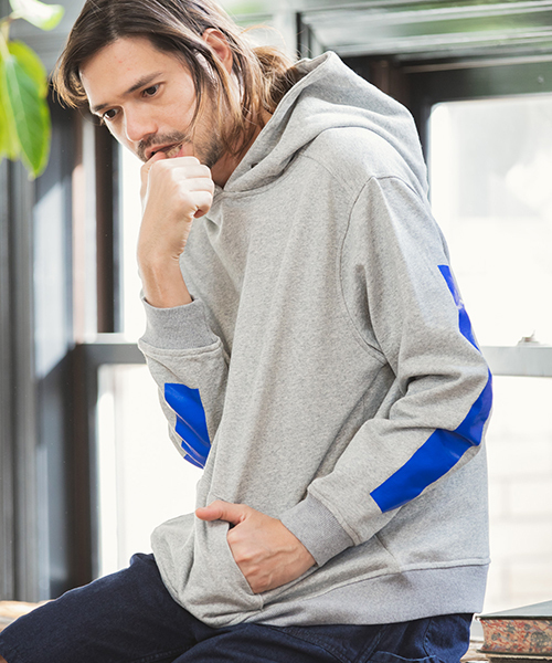 CAMBIO（カンビオ）の「mpa1956-Relax Fit Neon Line Parka パーカー（パーカー・メンズ・ブラック×ピンク/グレー系その他/ベージュ系その他・M/L）」の2枚目の写真