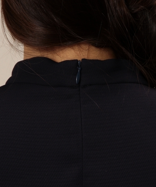 BEAUTY&YOUTH UNITED ARROWS（ビューティーアンドユースユナイテッドアローズ）の「BYMC エステルドビーハイネック7分袖プルオーバー ◆（シャツ/ブラウス・レディース・ホワイト/ネイビー・フリー）」の8枚目の写真