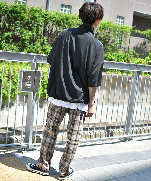 kutir（クティール）の「【ウルトラルーズシルエット】肩配色ハーフジッププルオーバー（シャツ/ブラウス・メンズ・ブラック/ベージュ/グリーン/ラベンダー・MEDIUM/LARGE）」の16枚目の写真