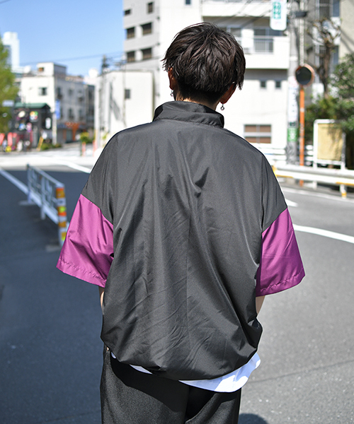 kutir（クティール）の「【ウルトラルーズシルエット】肩配色ハーフジッププルオーバー（シャツ/ブラウス・メンズ・ブラック/ベージュ/グリーン/ラベンダー・MEDIUM/LARGE）」の10枚目の写真