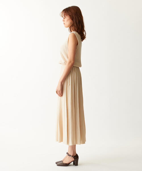 EMMEL REFINES（エメルリファインズ）の「〔ハンドウォッシャブル〕FC HW プリーツライク ノースリーブワンピース（ワンピース・レディース・ベージュ/ナチュラル・FREE）」の8枚目の写真