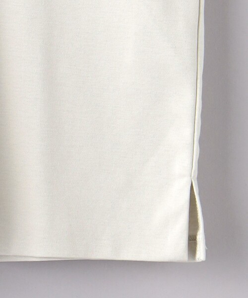 UNITED ARROWS(ユナイテッドアローズ)の「UBCB C DOUBLE Vネック Tシャツ ②(Tシャツ/カットソー・レディース・ホワイト/ライトグレー/ブラック・FREE)」の5枚目の写真