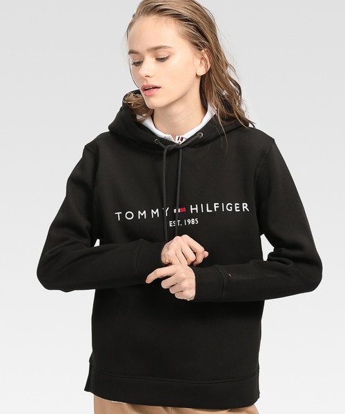 TOMMY HILFIGER(トミーヒルフィガー)の「ベーシック ロゴ パーカー(パーカー・レディース・ホワイト/ネイビー/ピンク/グレー/ブラック/パープル/イエロー/ピンク系その他/ブルー系その他/グレー系その他/ピンク系その他2/ホワイト系その他・SMALL/MEDIUM/X-SMALL/LARGE)」の4枚目の写真