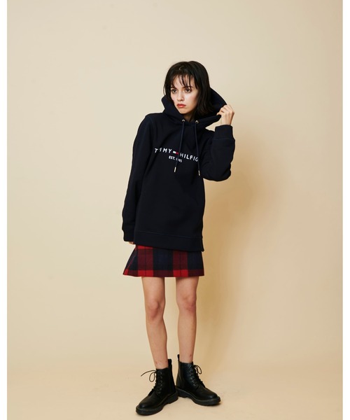 TOMMY HILFIGER(トミーヒルフィガー)の「ベーシック ロゴ パーカー(パーカー・レディース・ホワイト/ネイビー/ピンク/グレー/ブラック/パープル/イエロー/ピンク系その他/ブルー系その他/グレー系その他/ピンク系その他2/ホワイト系その他・SMALL/MEDIUM/X-SMALL/LARGE)」の22枚目の写真