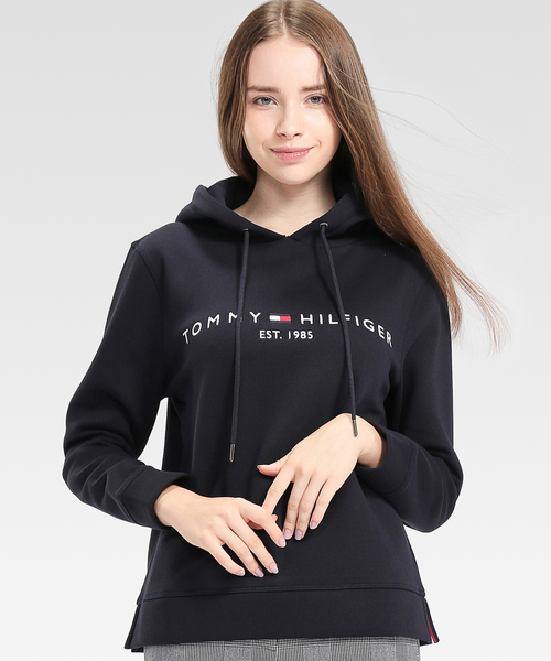 TOMMY HILFIGER(トミーヒルフィガー)の「ベーシック ロゴ パーカー(パーカー・レディース・ホワイト/ネイビー/ピンク/グレー/ブラック/パープル/イエロー/ピンク系その他/ブルー系その他/グレー系その他/ピンク系その他2/ホワイト系その他・SMALL/MEDIUM/X-SMALL/LARGE)」の19枚目の写真