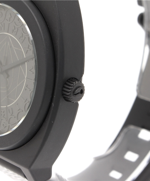 bpr BEAMS（ビーピーアール ビームス ）の「NIXON / TIME TELLOR　P 14（アナログ腕時計・メンズ・ホワイト/ブラック・ONE SIZE）」の5枚目の写真