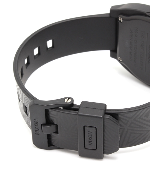 bpr BEAMS（ビーピーアール ビームス ）の「NIXON / TIME TELLOR　P 14（アナログ腕時計・メンズ・ホワイト/ブラック・ONE SIZE）」の4枚目の写真
