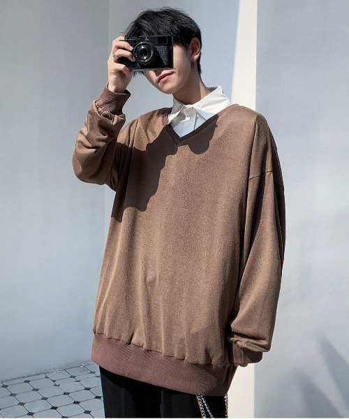 neos（ネオス）の「【neos -addictive design-】ルーズシルエット Vネック ベーシック ニットソー（Tシャツ/カットソー・メンズ・ブラック/グレー/ピンク/モカ・MEDIUM/LARGE）」の3枚目の写真