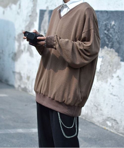 neos（ネオス）の「【neos -addictive design-】ルーズシルエット Vネック ベーシック ニットソー（Tシャツ/カットソー・メンズ・ブラック/グレー/ピンク/モカ・MEDIUM/LARGE）」の7枚目の写真