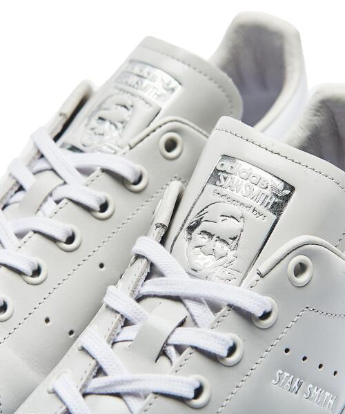 adidas Originals（アディダスオリジナルス）の「【別注】 ＜adidas Originals(アディダス)＞ STAN SMITH GRAY/スタンスミス（スニーカー・メンズ・ライトグレー・26.5cm/27cm/27.5cm/26cm/28cm/28.5cm/25.5cm）」の9枚目の写真