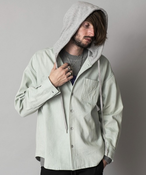 NO ID.(ノーアイディ)の「【NO ID.】Hooded Denim Big Shirt / フード 付 デニム ビッグ シャツ(シャツ/ブラウス・メンズ・ブラック/ライトブルー/インディゴブルー・ONE SIZE)」の12枚目の写真