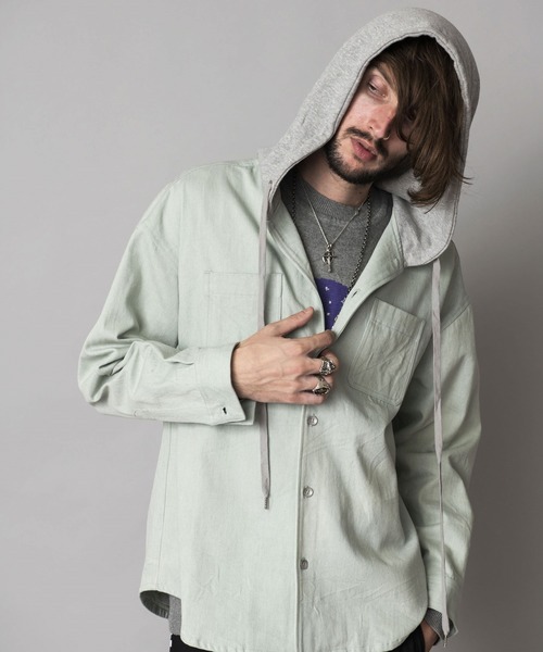 NO ID.(ノーアイディ)の「【NO ID.】Hooded Denim Big Shirt / フード 付 デニム ビッグ シャツ(シャツ/ブラウス・メンズ・ブラック/ライトブルー/インディゴブルー・ONE SIZE)」の13枚目の写真