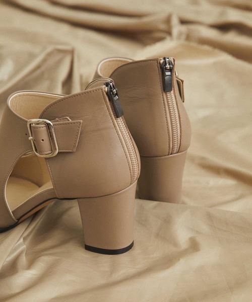 UNITED TOKYO(ユナイテッドトウキョウ)の「バックルブーツサンダル(サンダル・レディース・ブラック/ベージュ・2/1)」の10枚目の写真