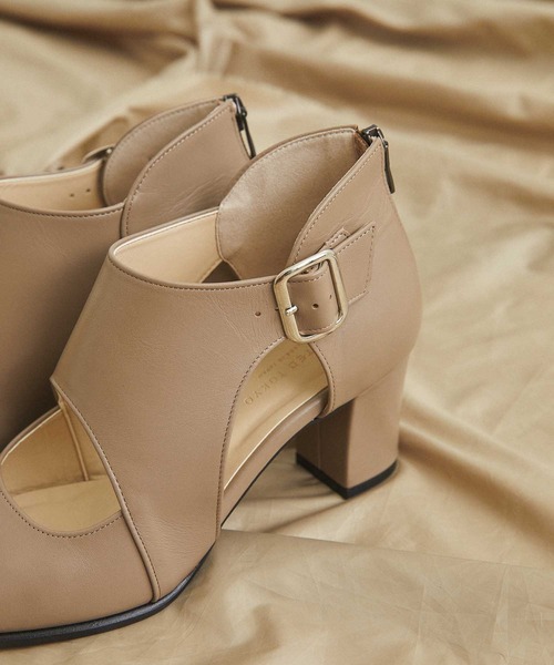 UNITED TOKYO(ユナイテッドトウキョウ)の「バックルブーツサンダル(サンダル・レディース・ブラック/ベージュ・2/1)」の11枚目の写真