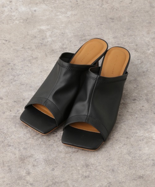 A part by（アパートバイ）の「Fレザーストレッチミュール　915599（サンダル・レディース・ホワイト/ブラック・MEDIUM/LARGE/37/38）」の8枚目の写真