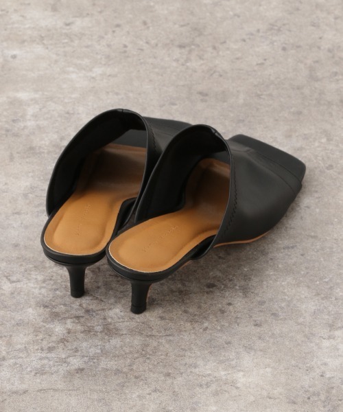 A part by（アパートバイ）の「Fレザーストレッチミュール　915599（サンダル・レディース・ホワイト/ブラック・MEDIUM/LARGE/37/38）」の9枚目の写真