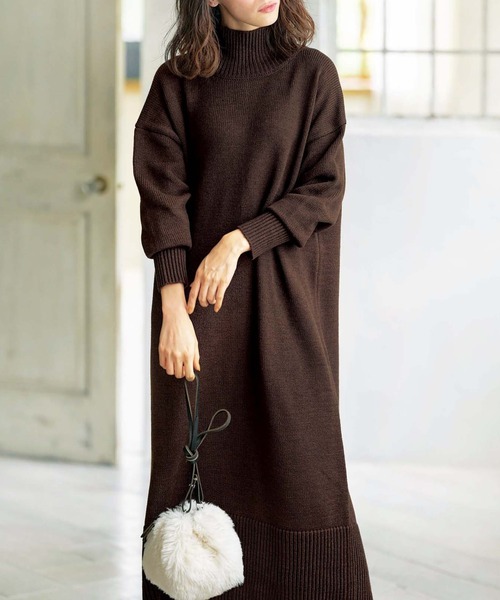 GeeRA（ジーラ）の「バックスリットタートルニットワンピース（ワンピース・レディース・ベージュ/ブラウン/グリーン/パープル/杢グレー/ブラック/ブルー/イエロー・SMALL/MEDIUM/LARGE/X-LARGE/XX-LARGE）」の3枚目の写真