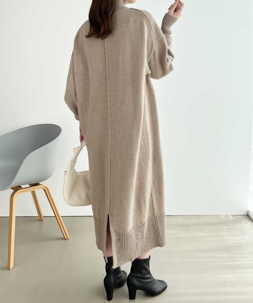 GeeRA(ジーラ)の「バックスリットタートルニットワンピース(ワンピース・レディース・ベージュ/ブラウン/グリーン/パープル/杢グレー/ブラック/ブルー/イエロー・SMALL/MEDIUM/LARGE/X-LARGE/XX-LARGE)」の22枚目の写真