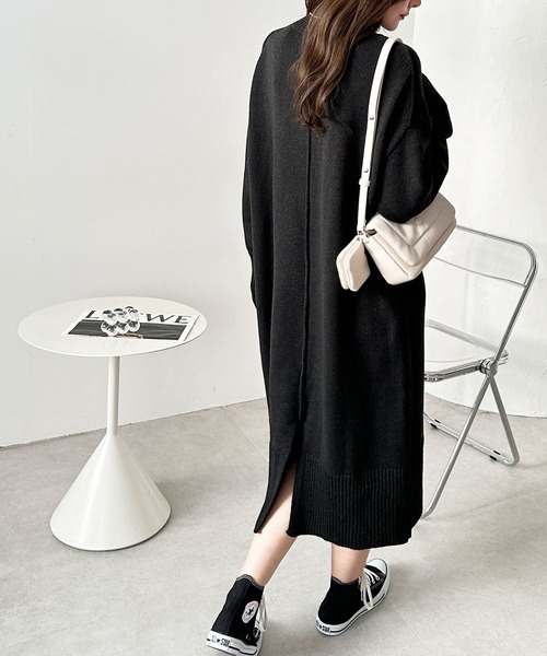 GeeRA（ジーラ）の「バックスリットタートルニットワンピース（ワンピース・レディース・ベージュ/ブラウン/グリーン/パープル/杢グレー/ブラック/ブルー/イエロー・SMALL/MEDIUM/LARGE/X-LARGE/XX-LARGE）」の22枚目の写真