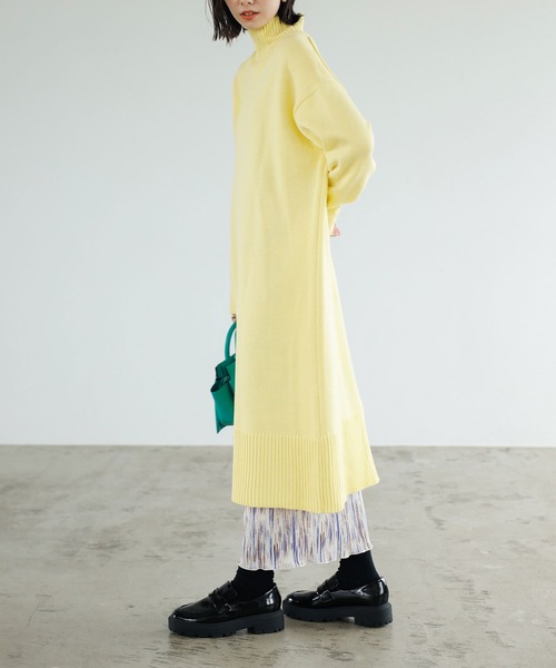 GeeRA（ジーラ）の「バックスリットタートルニットワンピース（ワンピース・レディース・ベージュ/ブラウン/グリーン/パープル/杢グレー/ブラック/ブルー/イエロー・SMALL/MEDIUM/LARGE/X-LARGE/XX-LARGE）」の14枚目の写真